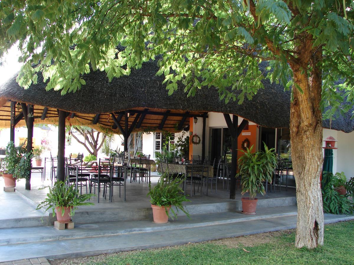 أوتجيوارونغو Lion'S Den Guesthouse المظهر الخارجي الصورة