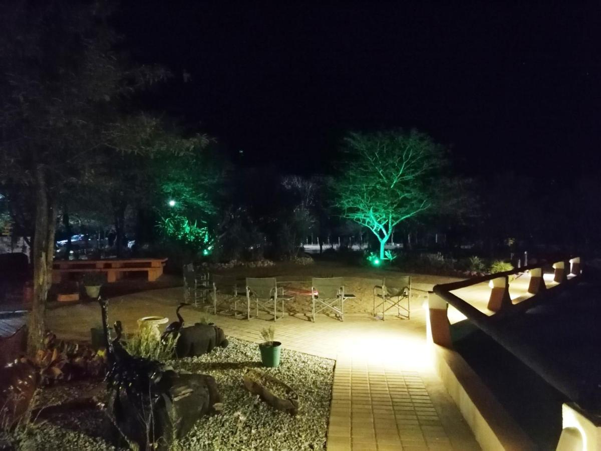 أوتجيوارونغو Lion'S Den Guesthouse المظهر الخارجي الصورة