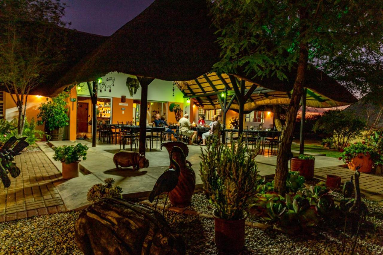 أوتجيوارونغو Lion'S Den Guesthouse المظهر الخارجي الصورة