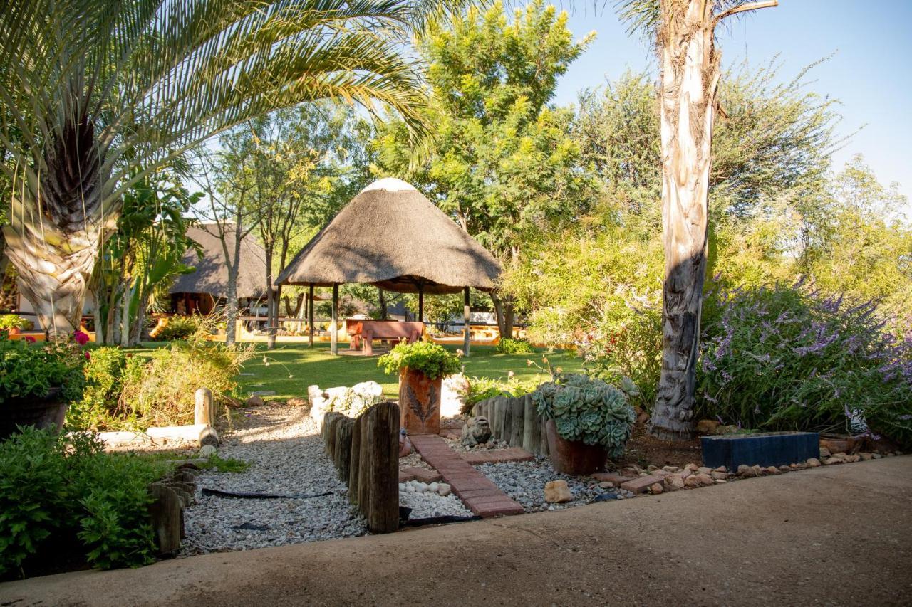 أوتجيوارونغو Lion'S Den Guesthouse المظهر الخارجي الصورة
