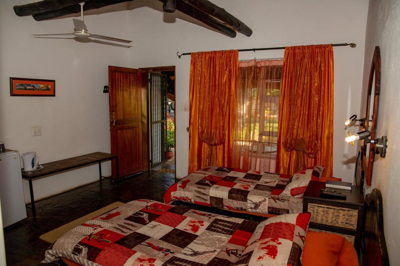 أوتجيوارونغو Lion'S Den Guesthouse المظهر الخارجي الصورة