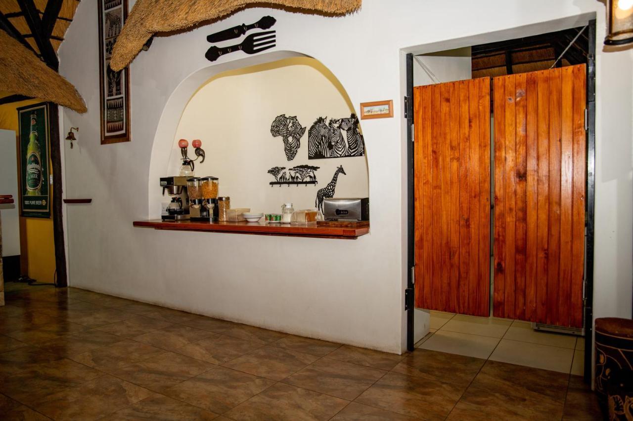أوتجيوارونغو Lion'S Den Guesthouse المظهر الخارجي الصورة