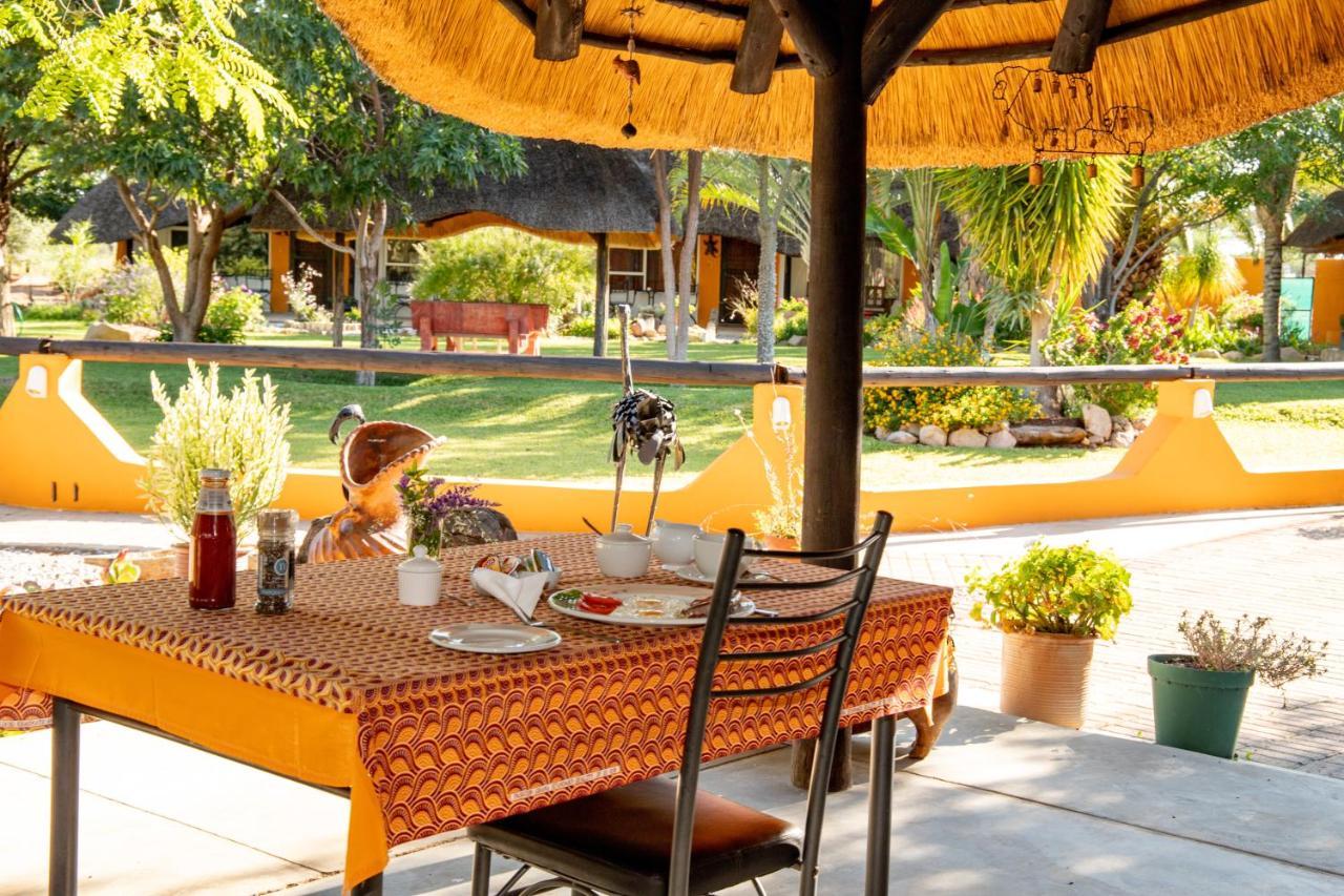 أوتجيوارونغو Lion'S Den Guesthouse المظهر الخارجي الصورة