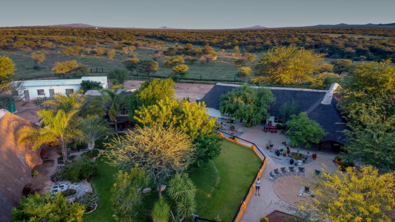 أوتجيوارونغو Lion'S Den Guesthouse المظهر الخارجي الصورة